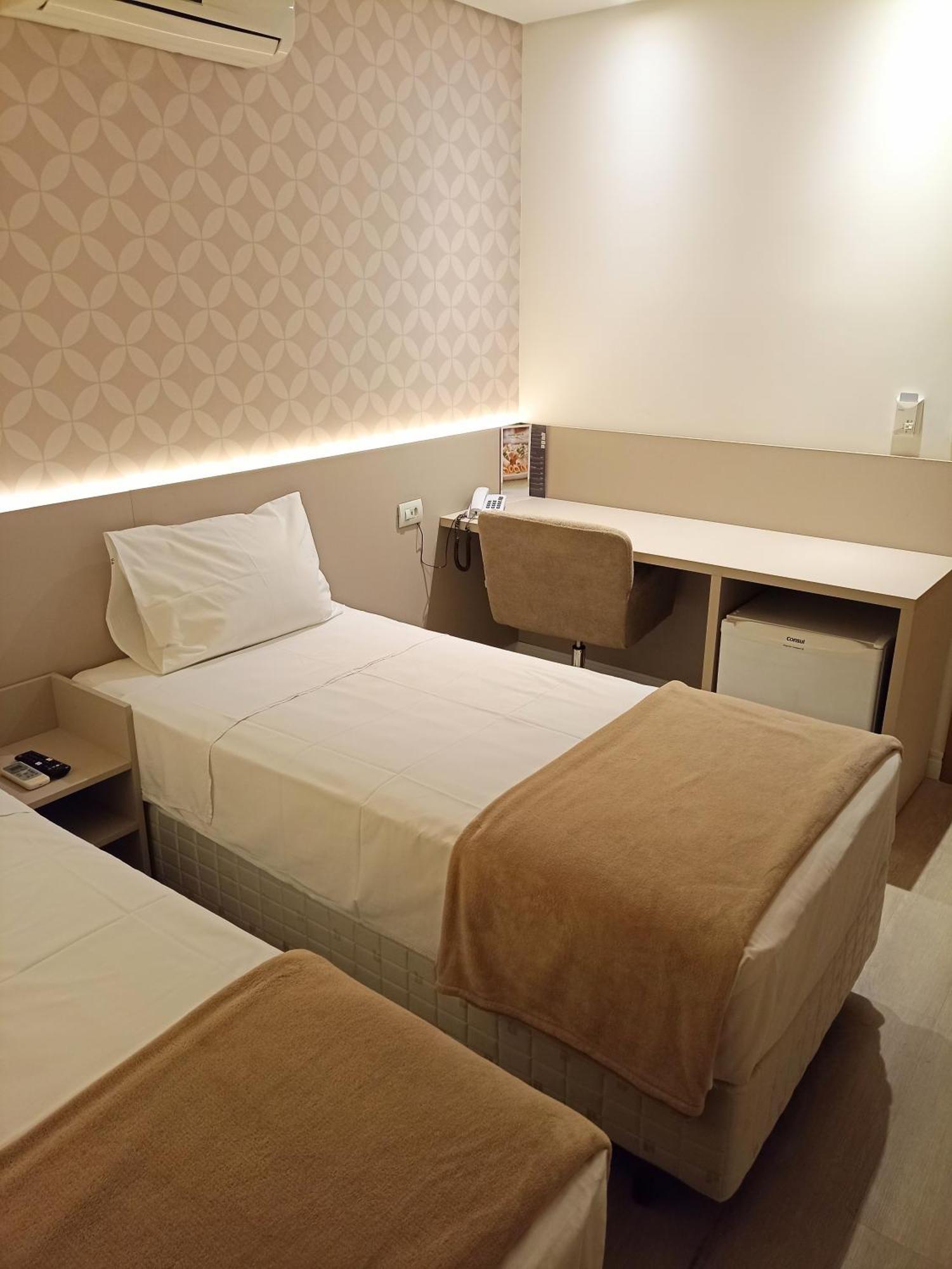 Hotel Aruja Εξωτερικό φωτογραφία